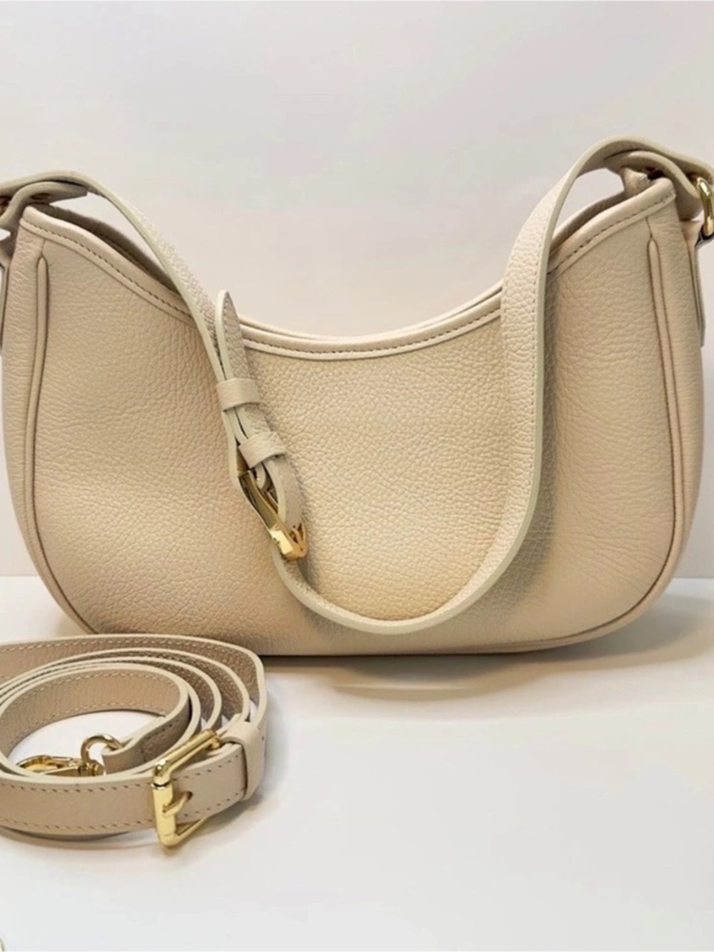 Like new! Anna Paola Italian Genuine Leather Shoulder Bag